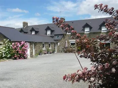 Relais De Moidrey Hotel